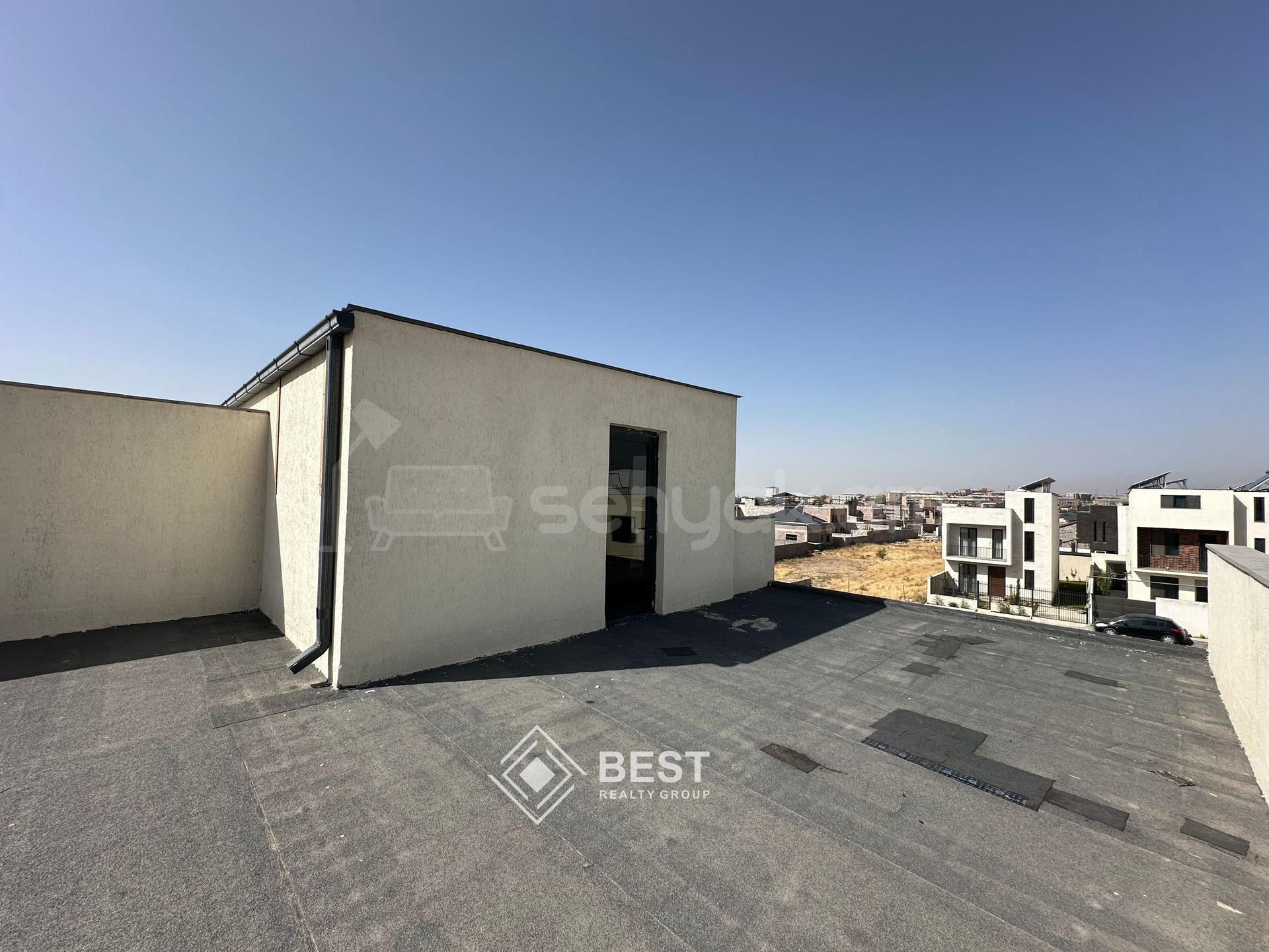 5 Սենյականոց Առանձնատուն, 220քմ