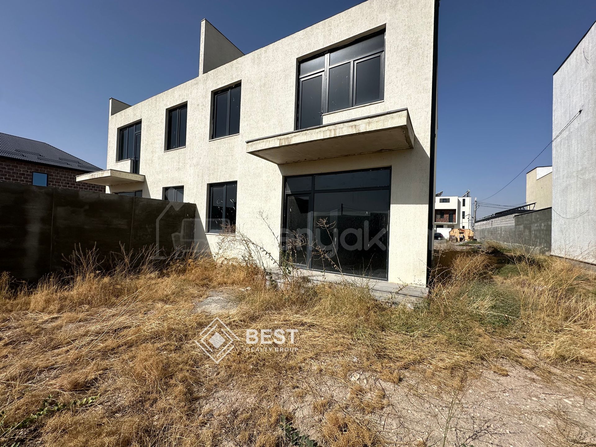 5 Սենյականոց Առանձնատուն, 220քմ