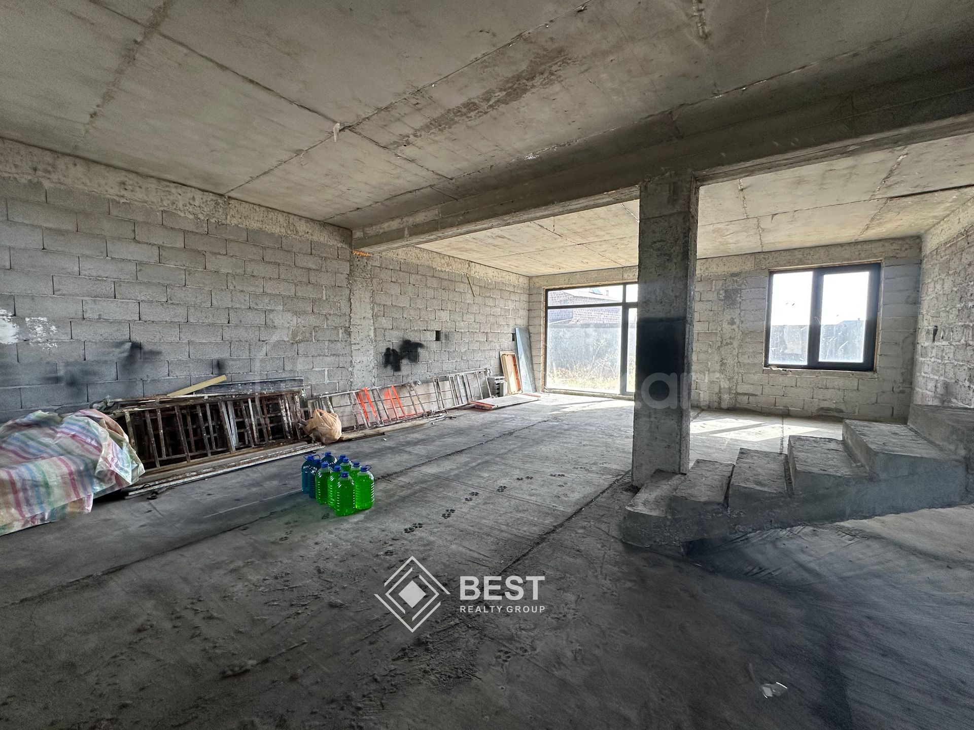 5 Սենյականոց Առանձնատուն, 220քմ