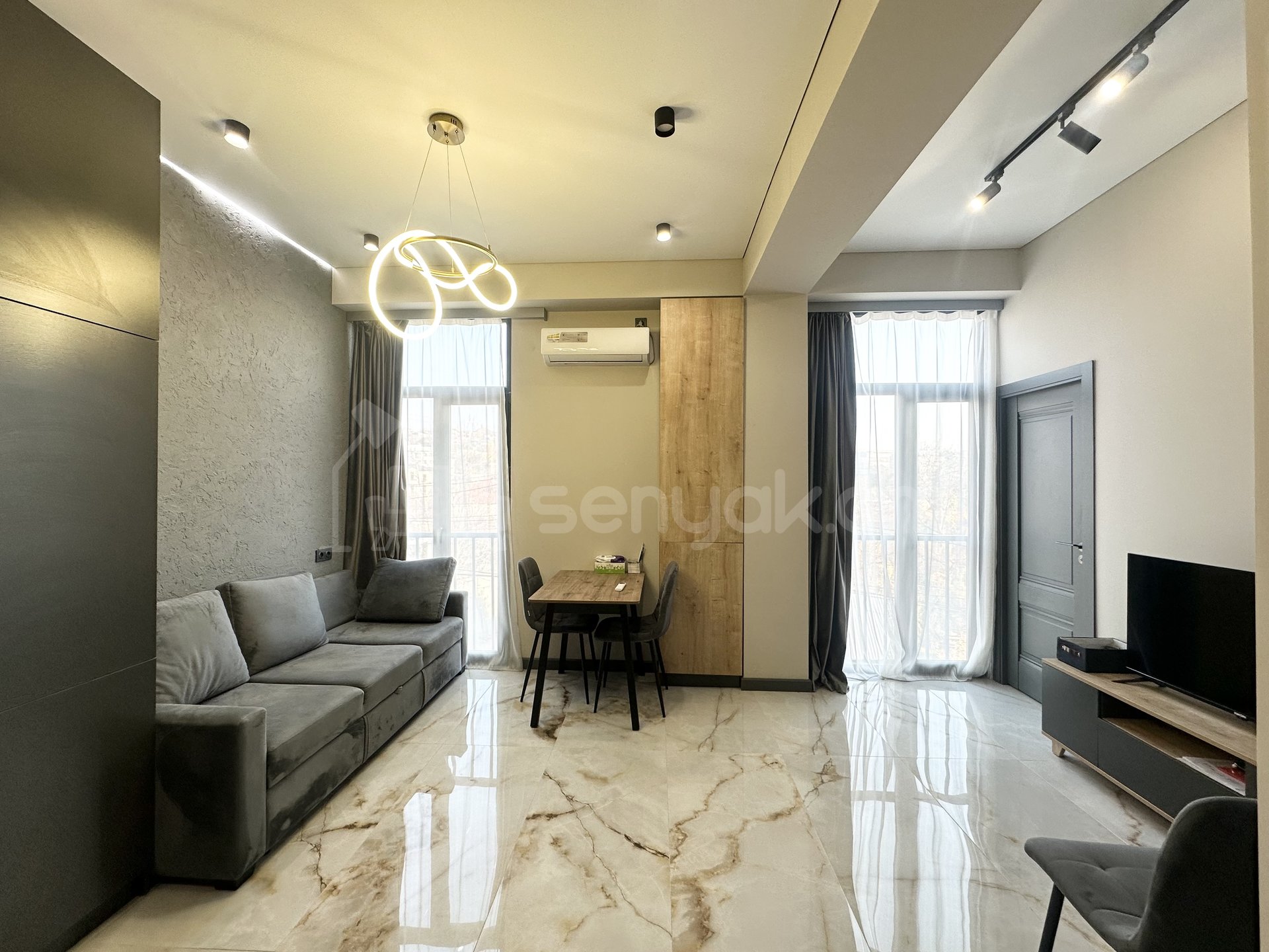 2 Սենյականոց Բնակարան, 31քմ, 3/4 հարկ, Դիզայներական Վերանորոգված