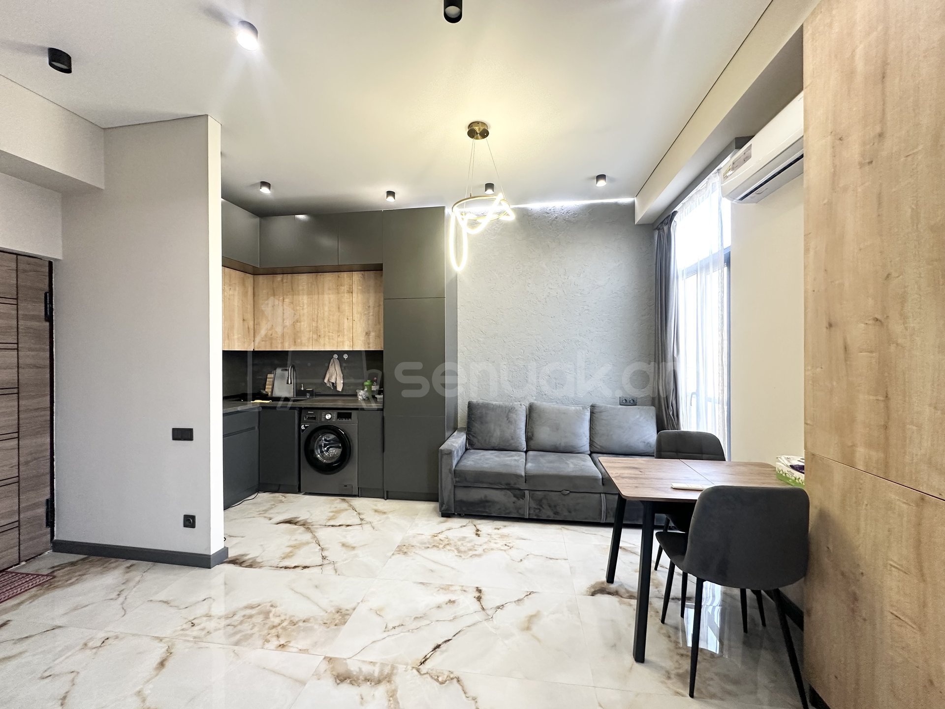 2 Սենյականոց Բնակարան, 31քմ, 3/4 հարկ, Դիզայներական Վերանորոգված