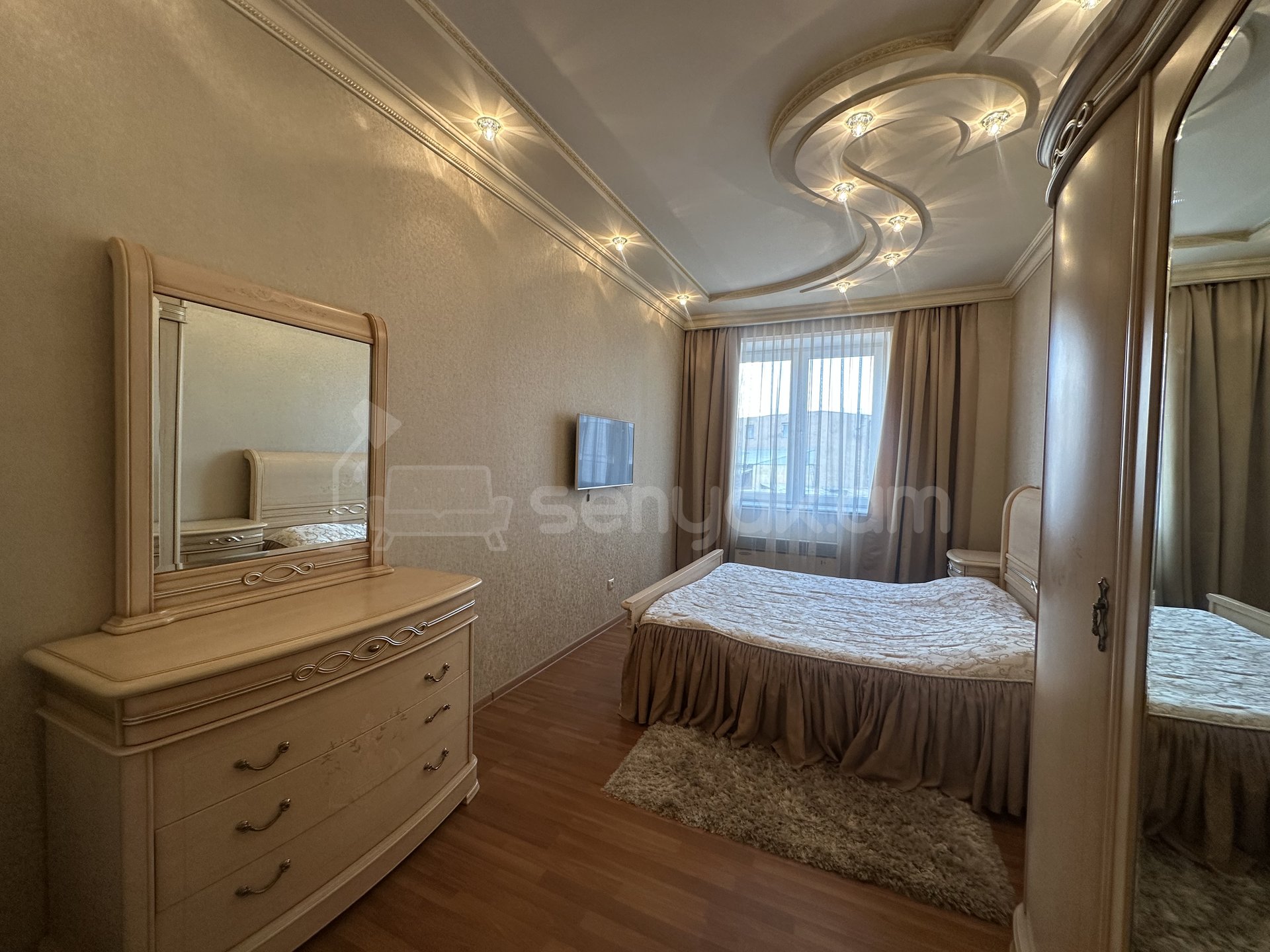 4 Սենյականոց Բնակարան Նորակառույցում, 201քմ, 6/15 հարկ, Դիզայներական Վերանորոգված, Կահավորված