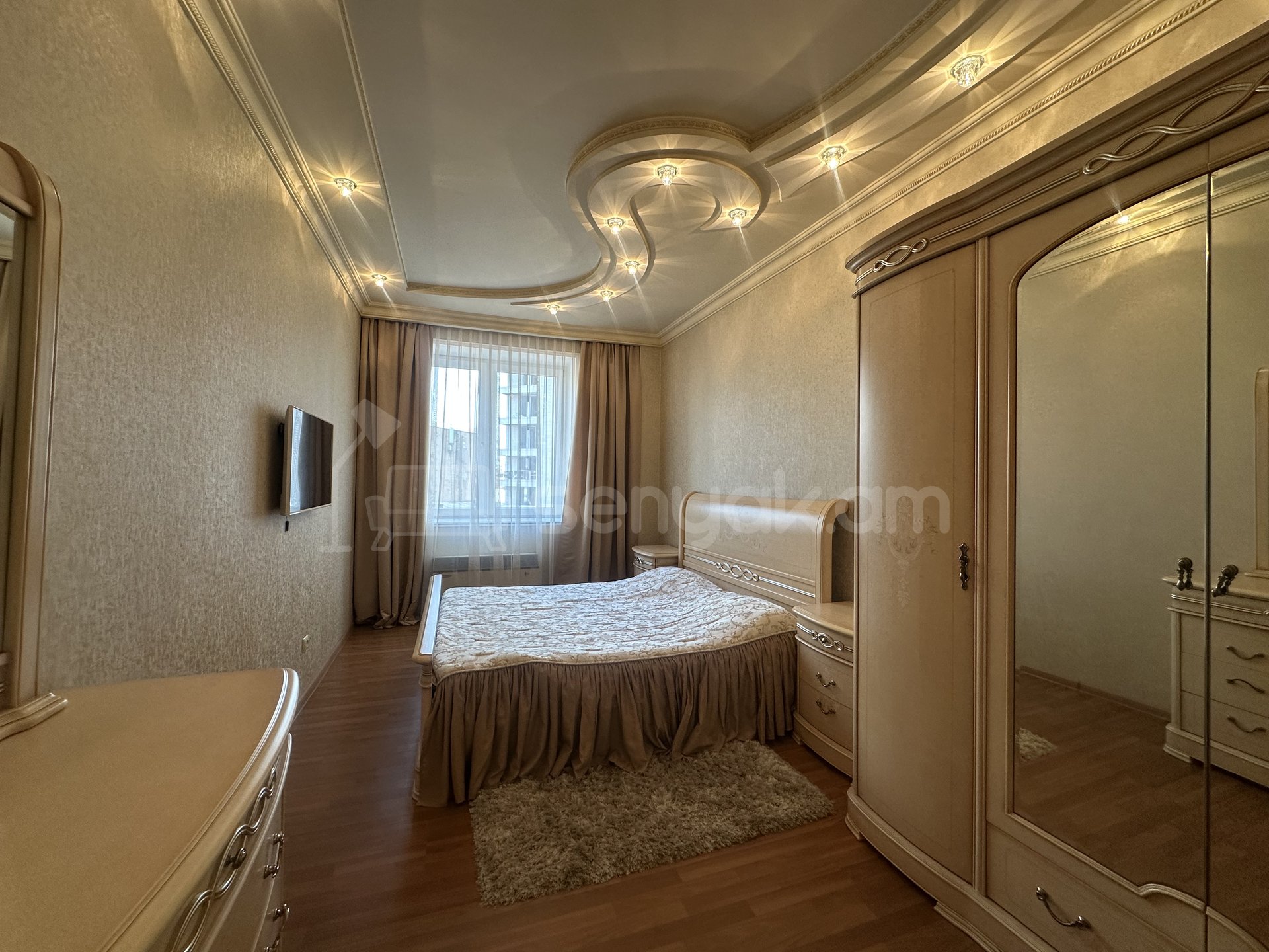 4 Սենյականոց Բնակարան Նորակառույցում, 201քմ, 6/15 հարկ, Դիզայներական Վերանորոգված, Կահավորված