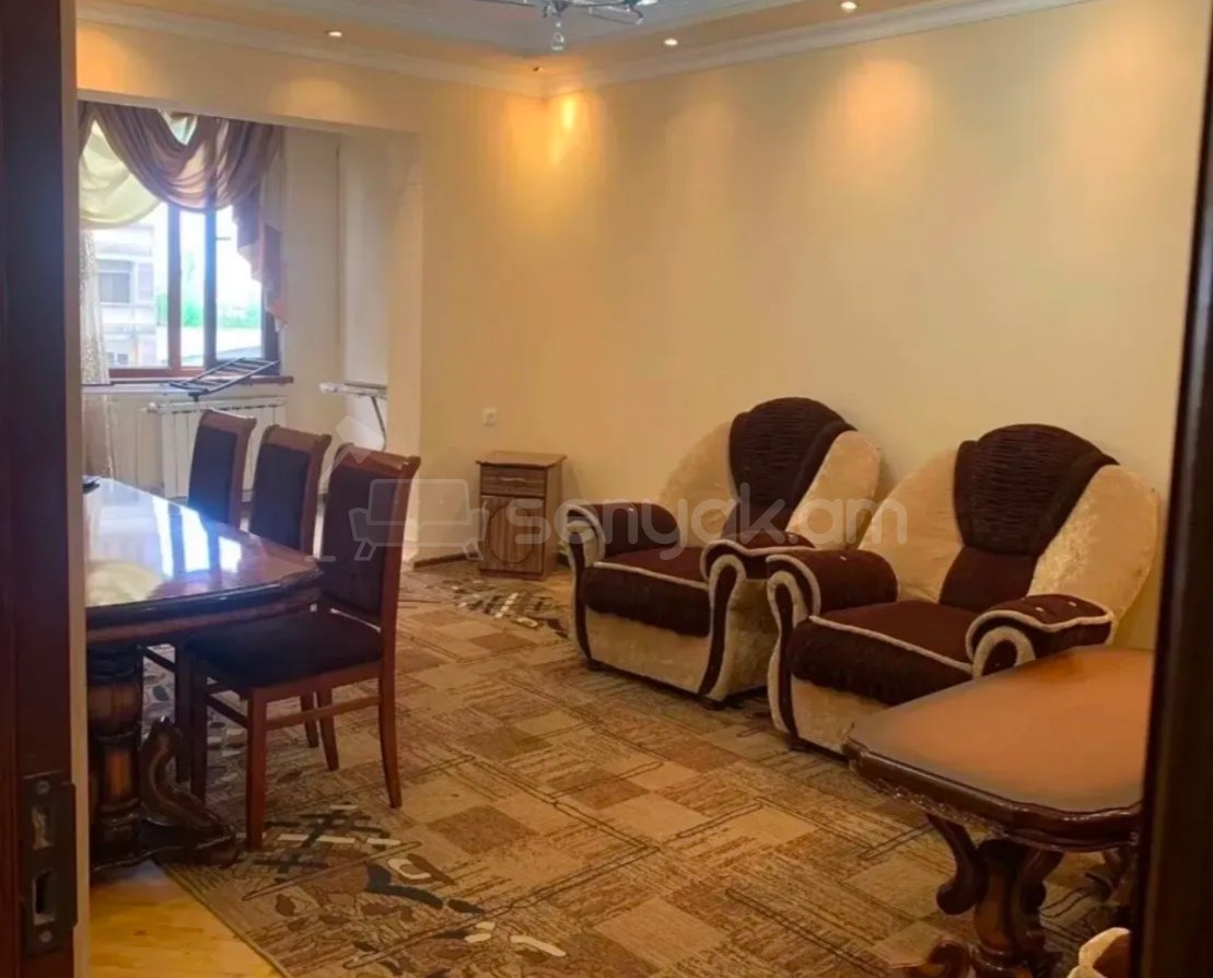 3 Սենյականոց Բնակարան, 90քմ, 3/9 հարկ, Նորմալ Վիճակում, Կահավորված