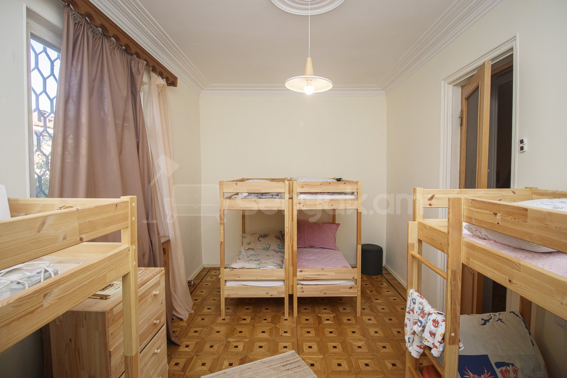 Օֆիսային Տարածք, 225քմ, Կապիտալ Վերանորոգված