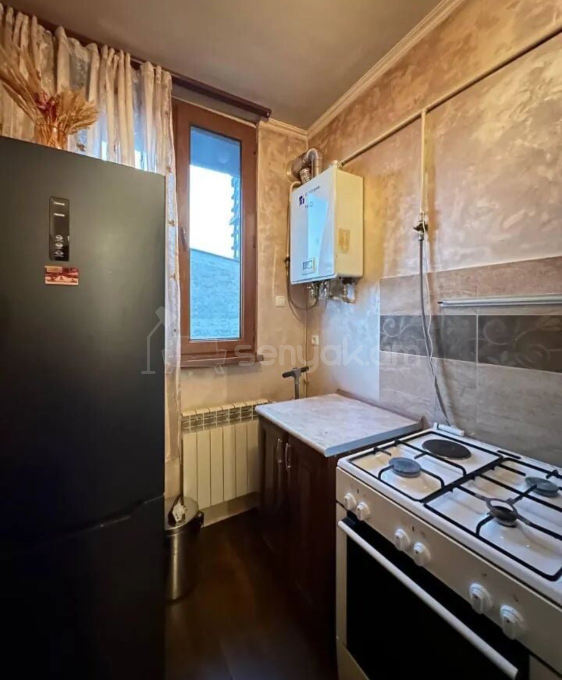 2 Սենյականոց Բնակարան Քարե Շենքում, 68քմ, 5/5 հարկ, Նորմալ Վիճակում, Կահավորված