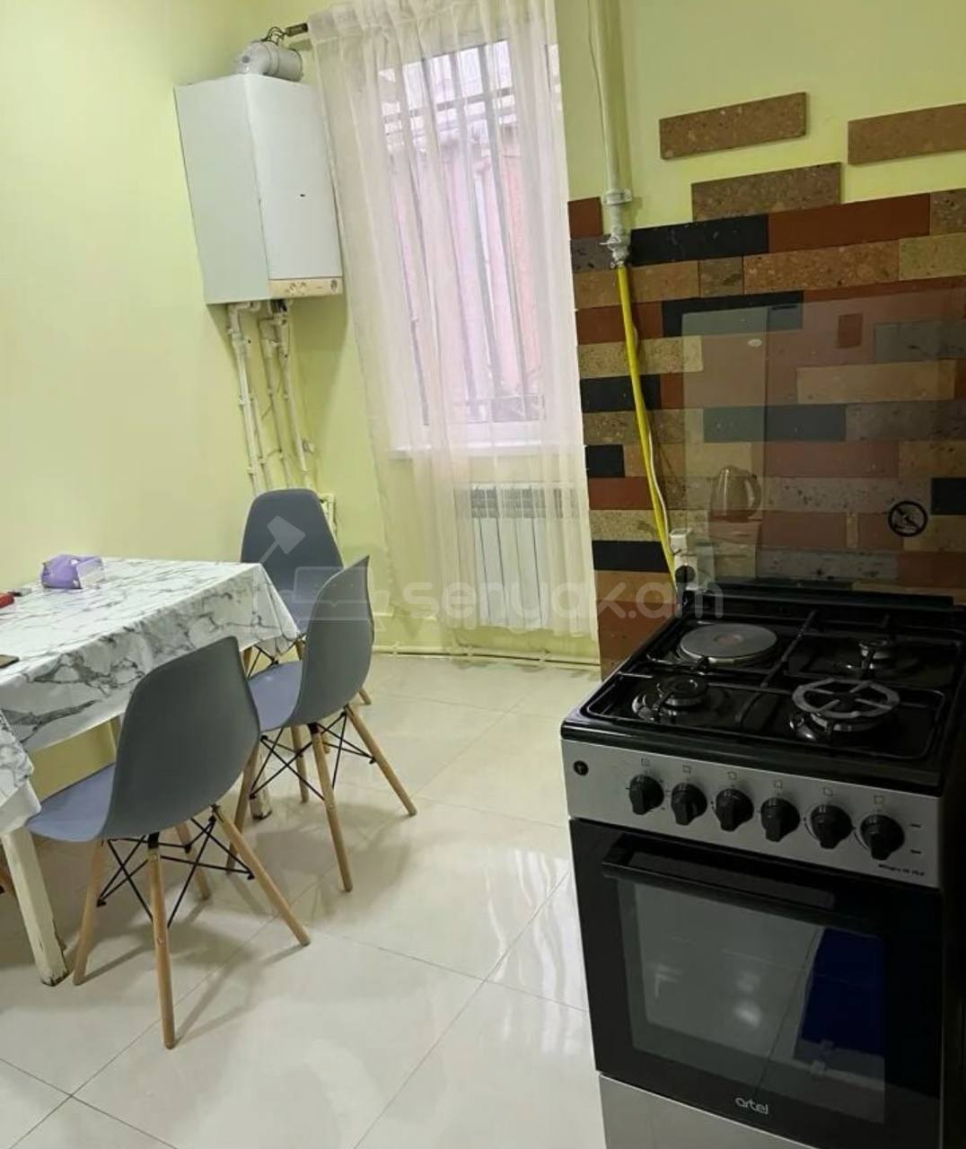 3 Սենյականոց Սեփական Տուն, 150քմ, Նորմալ Վիճակում, Կահավորված