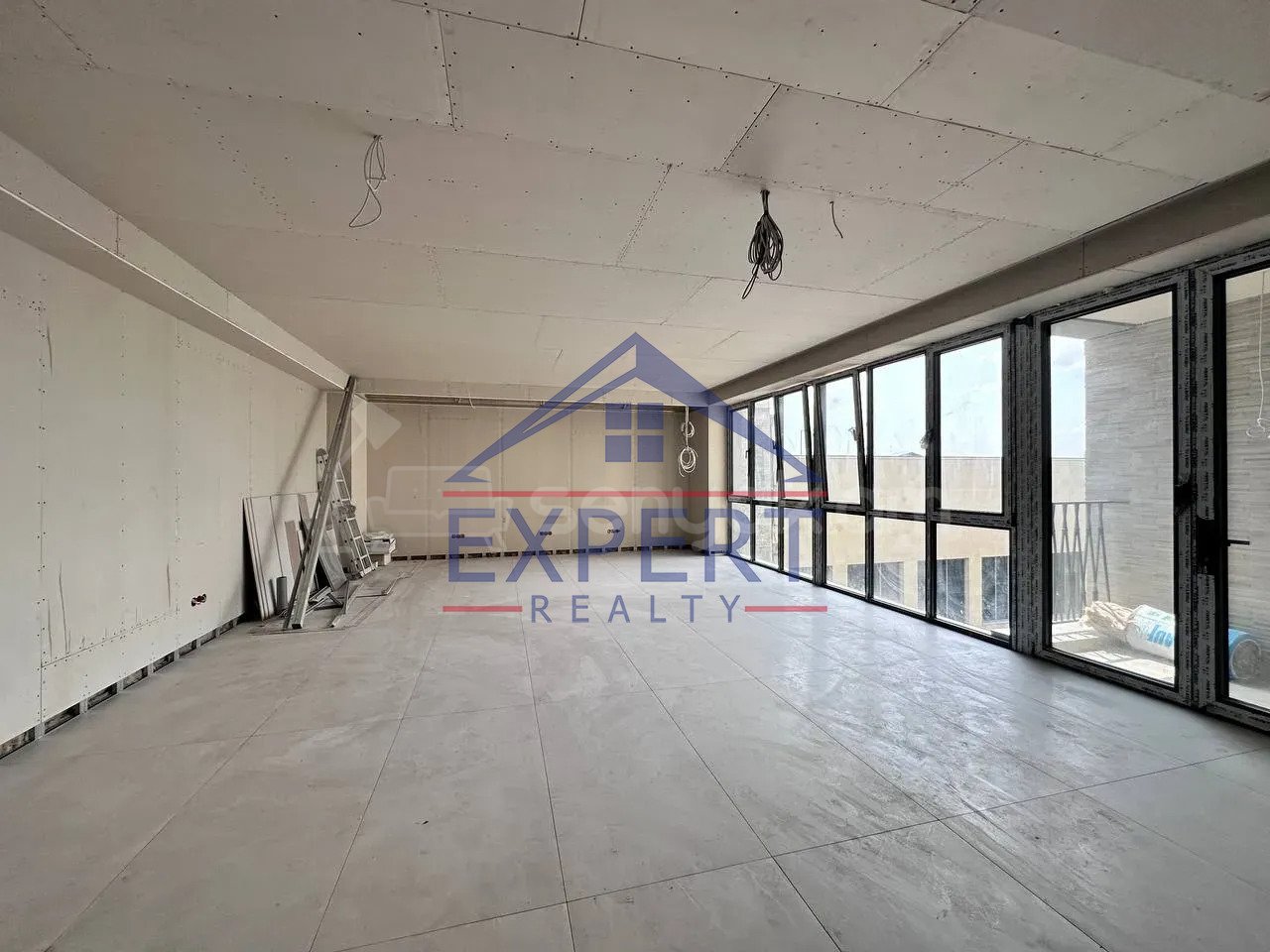 Նորակառույց Օֆիսային Տարածք, 152քմ