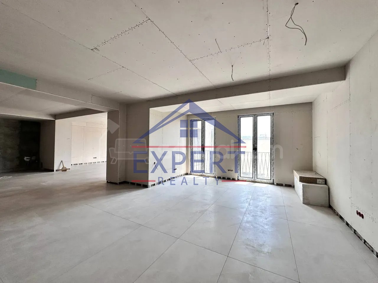 Նորակառույց Օֆիսային Տարածք, 152քմ