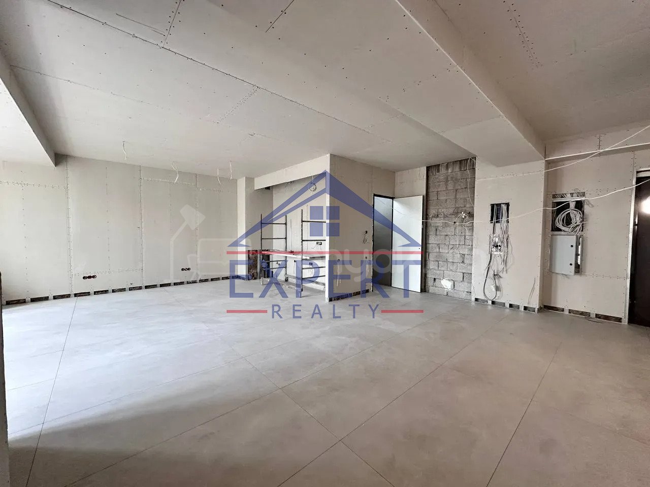 Նորակառույց Օֆիսային Տարածք, 152քմ