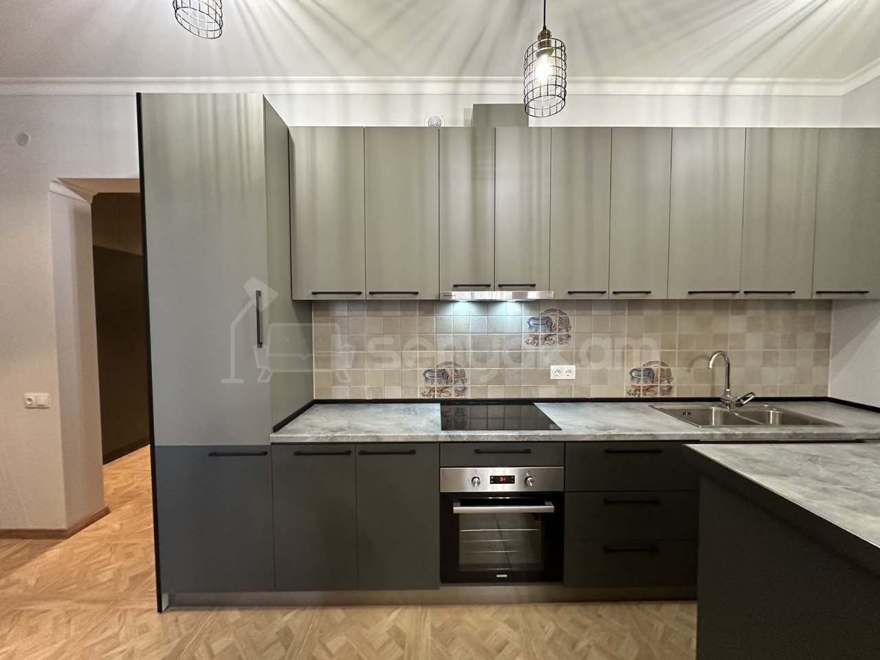 2 Սենյականոց Բնակարան, 65քմ, 13/15 հարկ, Կապիտալ Վերանորոգված, Կահավորված, Արևկող