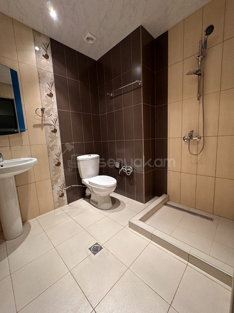 2 Սենյականոց Բնակարան, 65քմ, 13/15 հարկ, Կապիտալ Վերանորոգված, Կահավորված, Արևկող