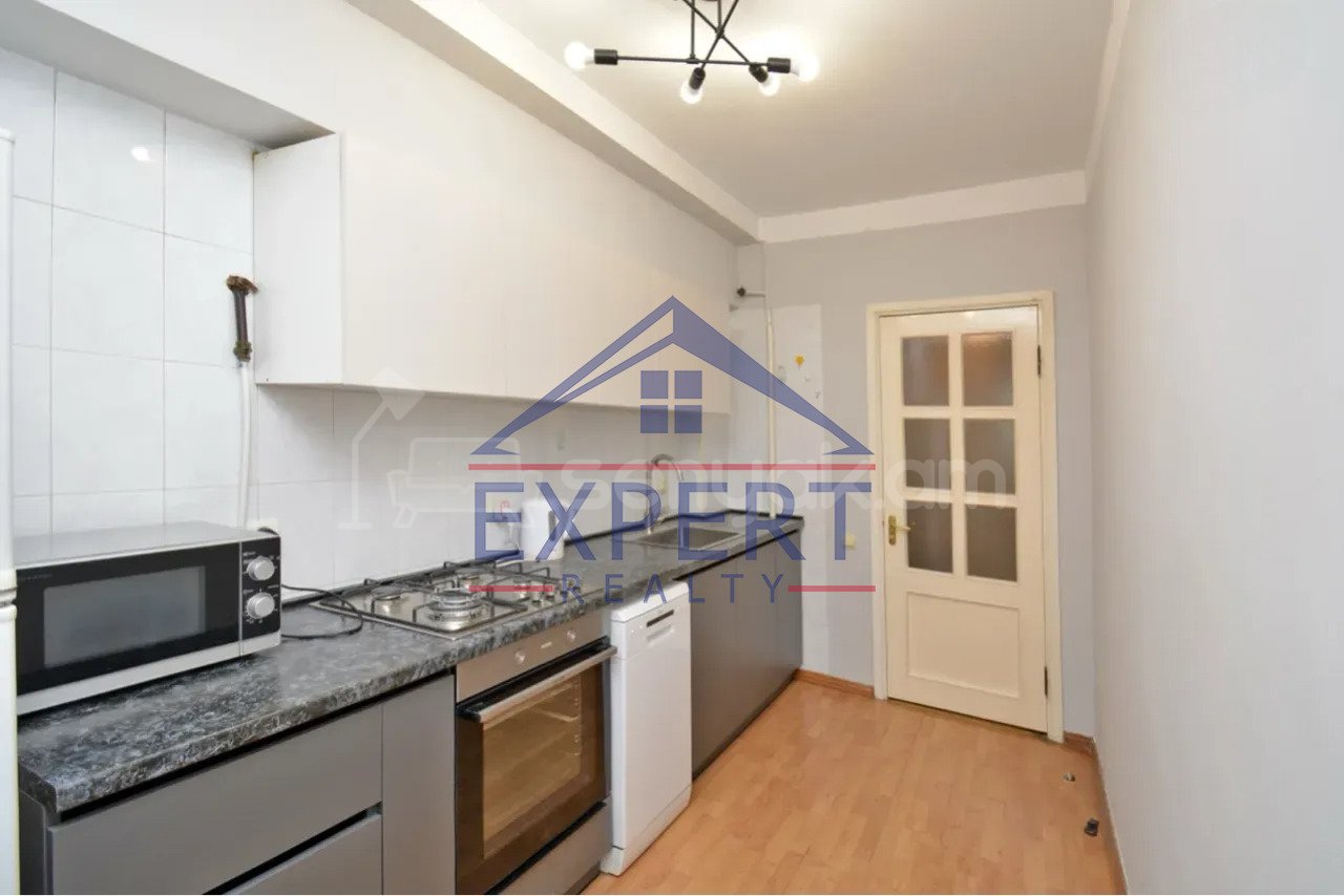 3 Սենյականոց Բնակարան, 90քմ, 6/10 հարկ, Կապիտալ Վերանորոգված, Կահավորված, Արևկող