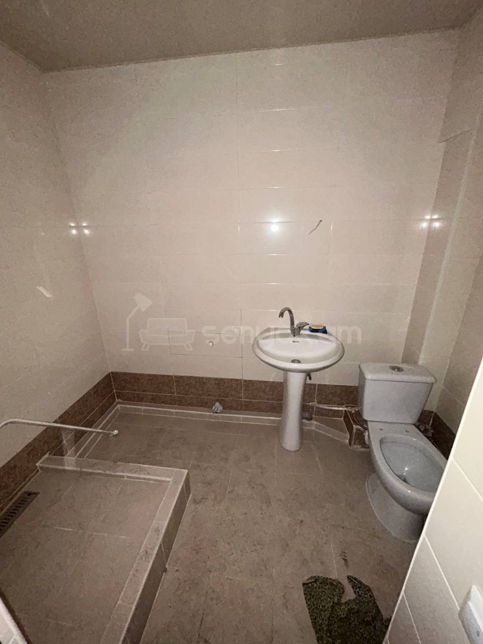 2 Սենյականոց Բնակարան Քարե Շենքում, 50քմ, 5/5 հարկ, Կապիտալ Վերանորոգված, Արևկող