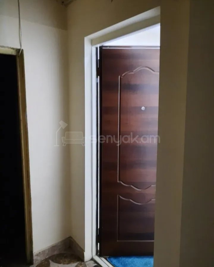 3 Սենյականոց Բնակարան, 70քմ, 3/9 հարկ, Նորմալ Վիճակում, Կահավորված