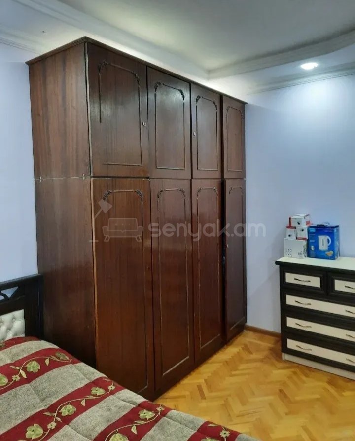 3 Սենյականոց Բնակարան, 70քմ, 3/9 հարկ, Նորմալ Վիճակում, Կահավորված