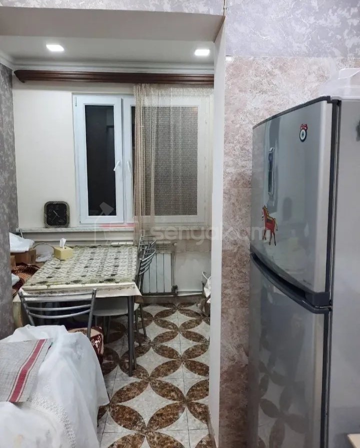 3 Սենյականոց Բնակարան, 70քմ, 3/9 հարկ, Նորմալ Վիճակում, Կահավորված