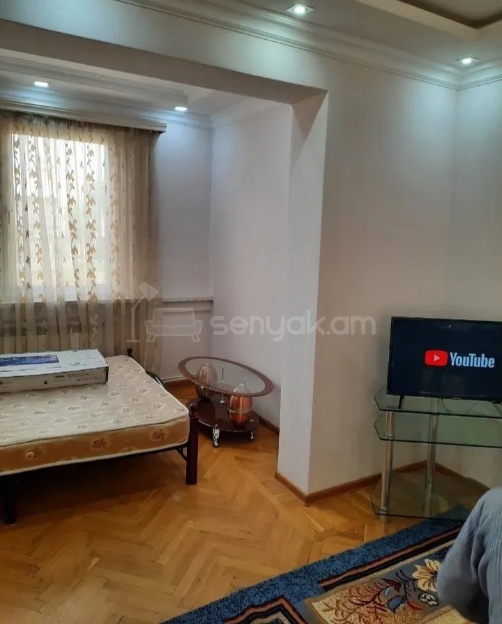 3 Սենյականոց Բնակարան, 70քմ, 3/9 հարկ, Նորմալ Վիճակում, Կահավորված