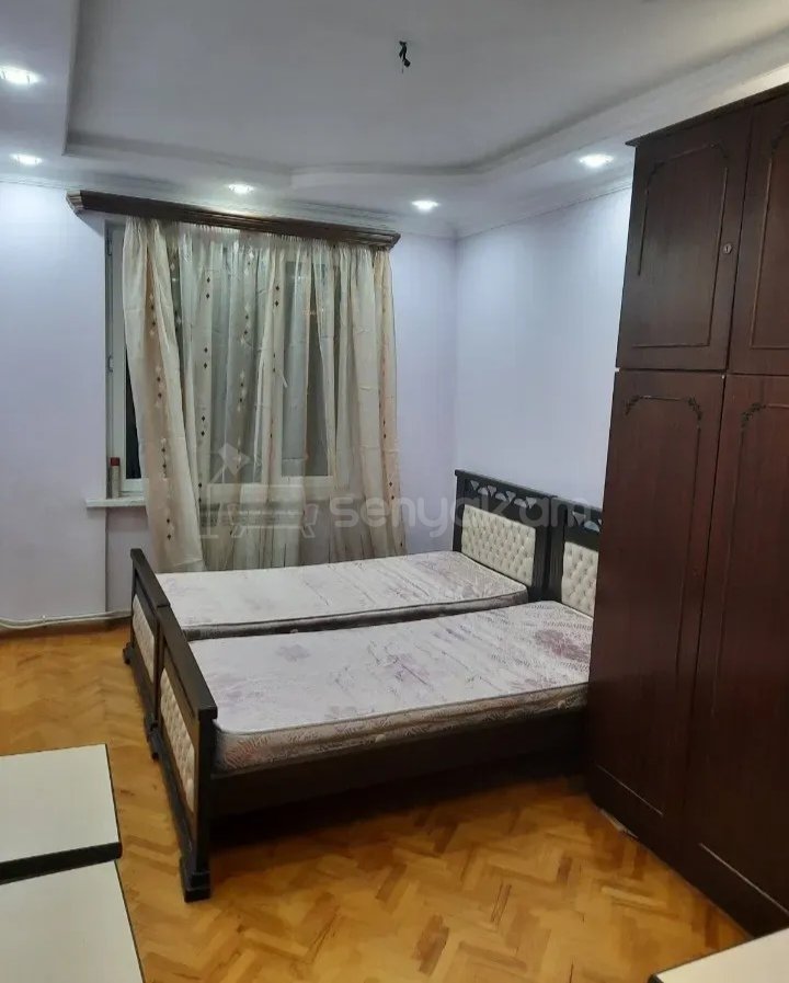 3 Սենյականոց Բնակարան, 70քմ, 3/9 հարկ, Նորմալ Վիճակում, Կահավորված