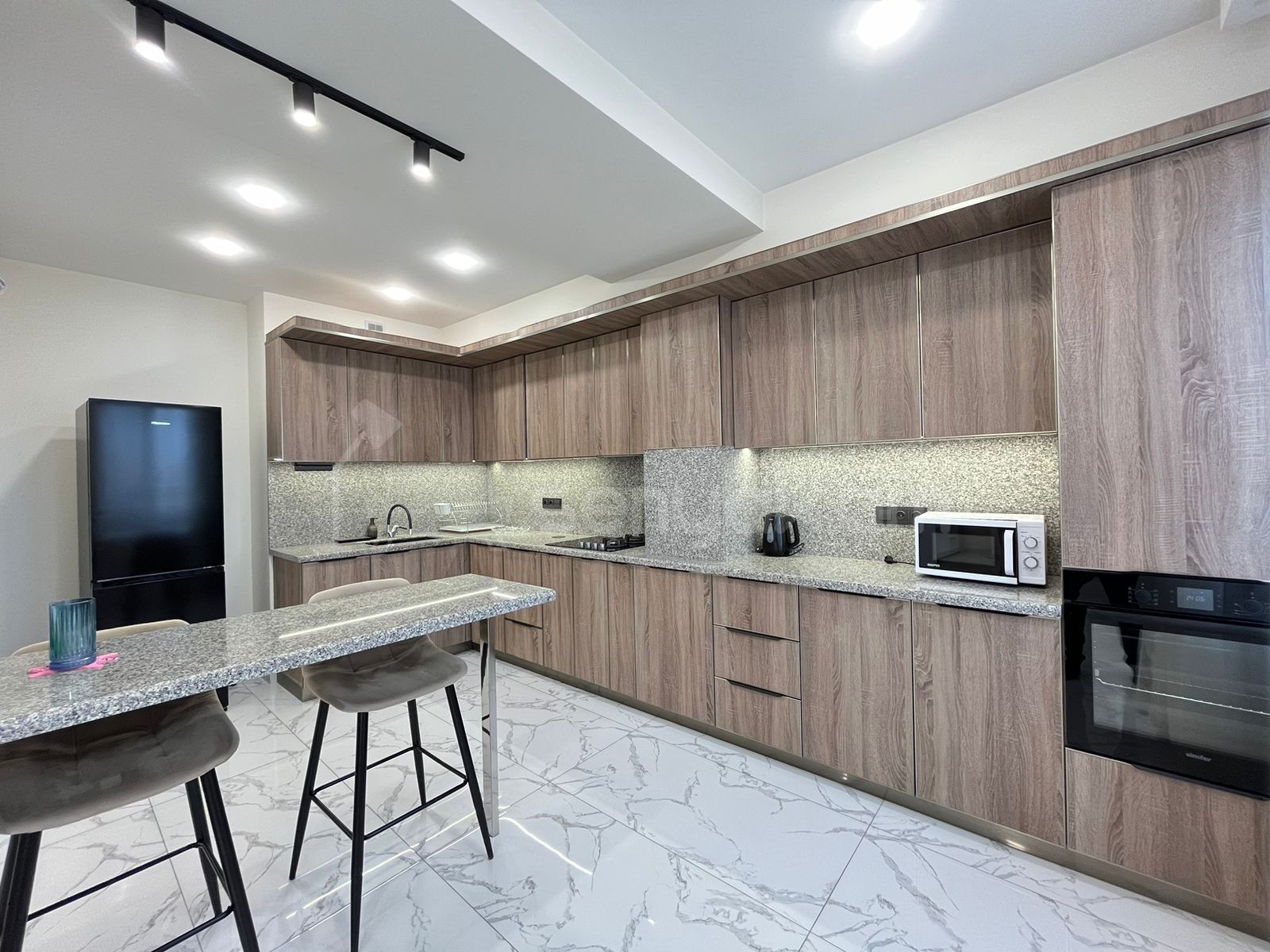 3 Սենյականոց Բնակարան, 92քմ, 9/9 հարկ, Կապիտալ Վերանորոգված, Կահավորված, Արևկող