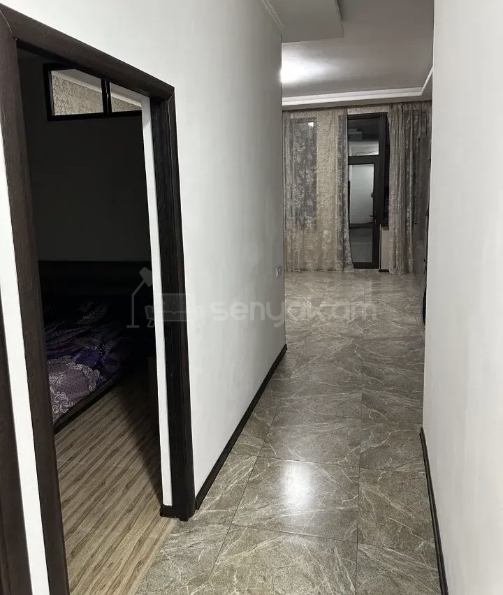 2 Սենյականոց Բնակարան Քարե Շենքում, 52քմ, 3/5 հարկ, Նորմալ Վիճակում, Կահավորված