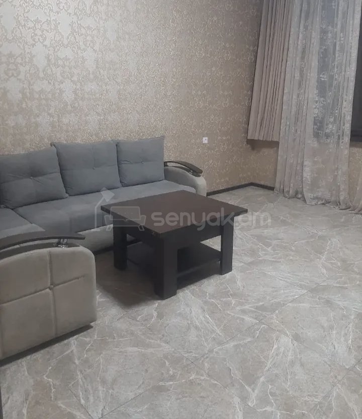 2 Սենյականոց Բնակարան Քարե Շենքում, 52քմ, 3/5 հարկ, Նորմալ Վիճակում, Կահավորված