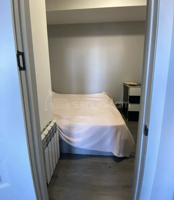 2 Սենյականոց Բնակարան, 50քմ, 3/9 հարկ, Կապիտալ Վերանորոգված, Կահավորված, Արևկող