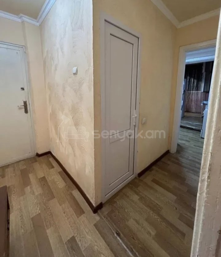 3 Սենյականոց Բնակարան Քարե Շենքում, 58քմ, 3/5 հարկ, Կապիտալ Վերանորոգված, Կահավորված, Արևկող