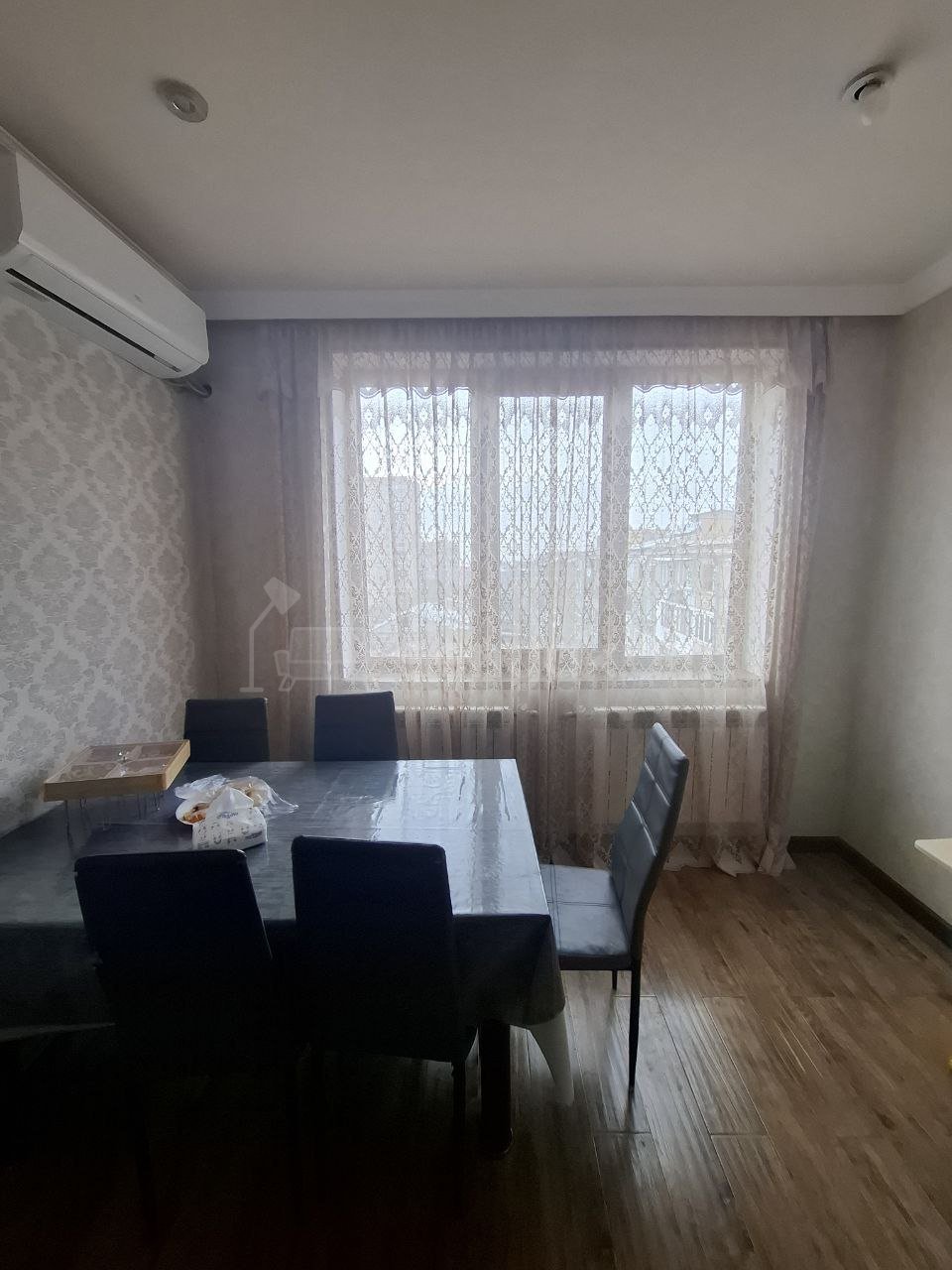 2 Սենյականոց Բնակարան Քարե Շենքում, 60քմ, 5/5 հարկ, Կապիտալ Վերանորոգված, Կահավորված