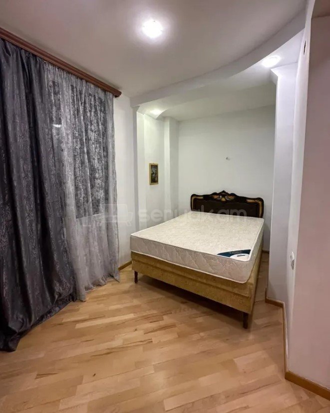 2 Սենյականոց Բնակարան Քարե Շենքում, 41քմ, 2/5 հարկ, Կապիտալ Վերանորոգված, Կահավորված