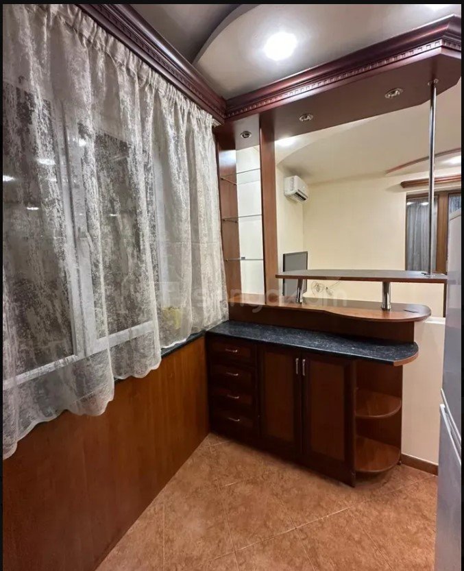 2 Սենյականոց Բնակարան Քարե Շենքում, 41քմ, 2/5 հարկ, Կապիտալ Վերանորոգված, Կահավորված