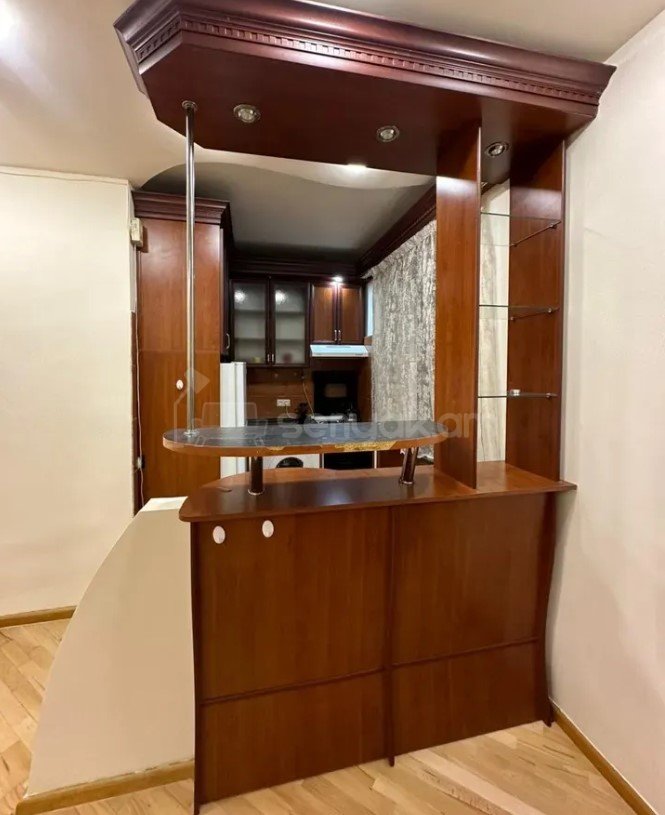 2 Սենյականոց Բնակարան Քարե Շենքում, 41քմ, 2/5 հարկ, Կապիտալ Վերանորոգված, Կահավորված