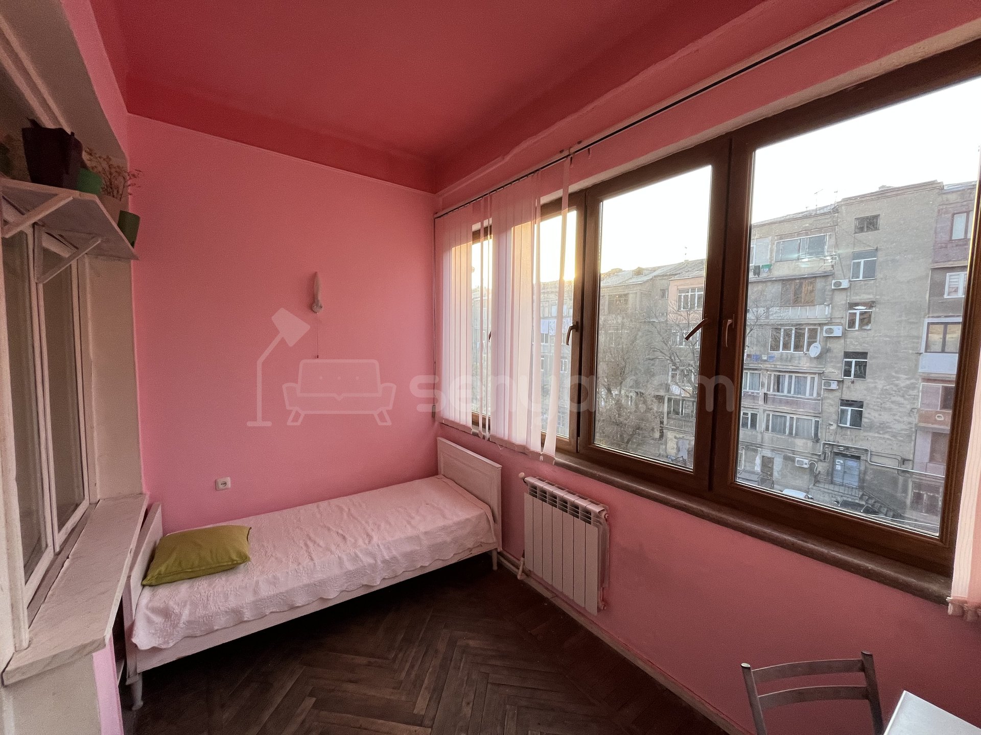 3 Սենյականոց Բնակարան Քարե Շենքում, 68քմ, 4/5 հարկ, Նորմալ Վիճակում