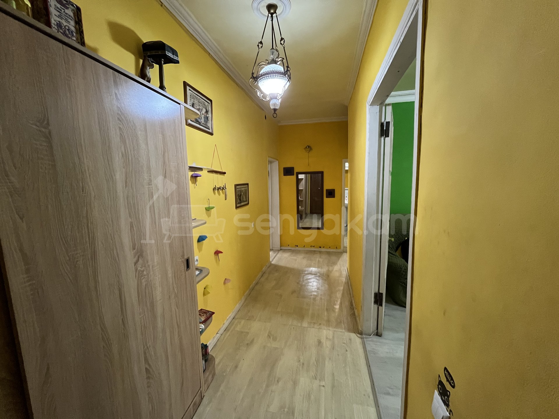 3 Սենյականոց Բնակարան Քարե Շենքում, 68քմ, 4/5 հարկ, Նորմալ Վիճակում