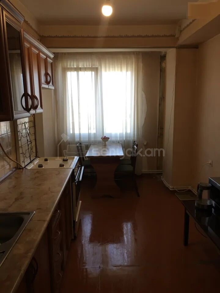 3 Սենյականոց Բնակարան, 64քմ, 11/14 հարկ, Նորմալ Վիճակում