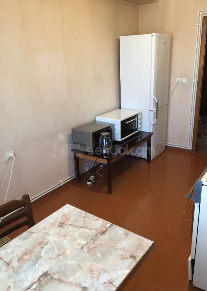 3 Սենյականոց Բնակարան, 64քմ, 11/14 հարկ, Նորմալ Վիճակում