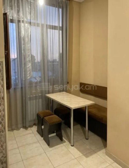 2 Սենյականոց Բնակարան Քարե Շենքում, 55քմ, 3/5 հարկ, Կապիտալ Վերանորոգված, Կահավորված, Արևկող