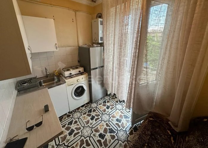 1 Սենյականոց Բնակարան Քարե Շենքում, 32քմ, 3/4 հարկ, Կոսմետիկ Վերանորոգված, Կահավորված, Արևկող