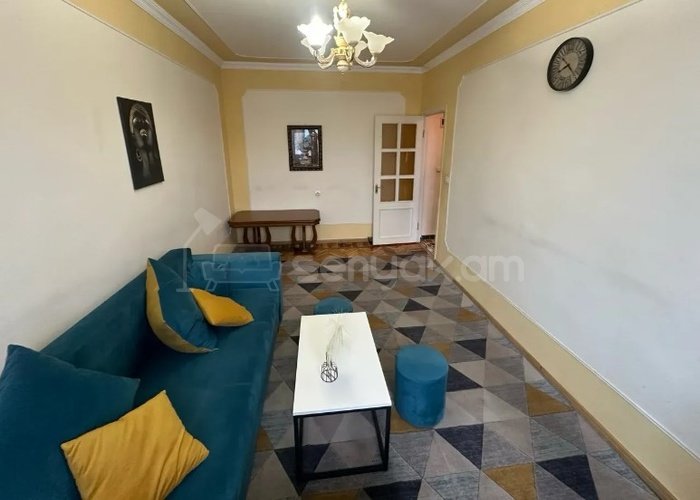 1 Սենյականոց Բնակարան Քարե Շենքում, 32քմ, 3/4 հարկ, Կոսմետիկ Վերանորոգված, Կահավորված, Արևկող