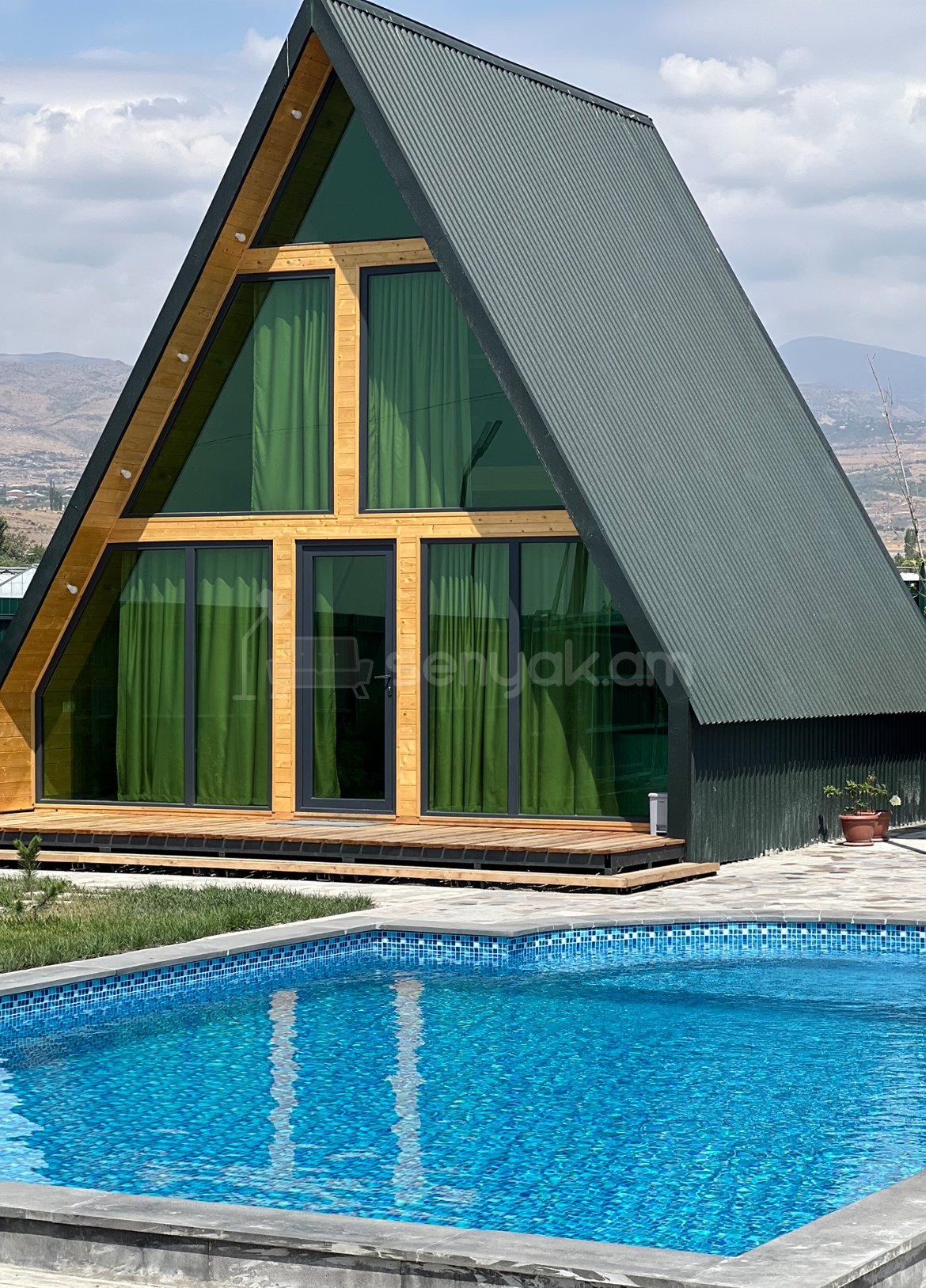 2 Սենյականոց Նորակառույց Շքեղ Առանձնատուն, 65քմ, Լողավազանով