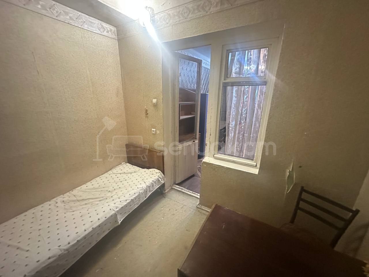 2 Սենյականոց Բնակարան Քարե Շենքում, 45քմ, 3/5 հարկ, Նորմալ Վիճակում, Կահավորված, Արևկող