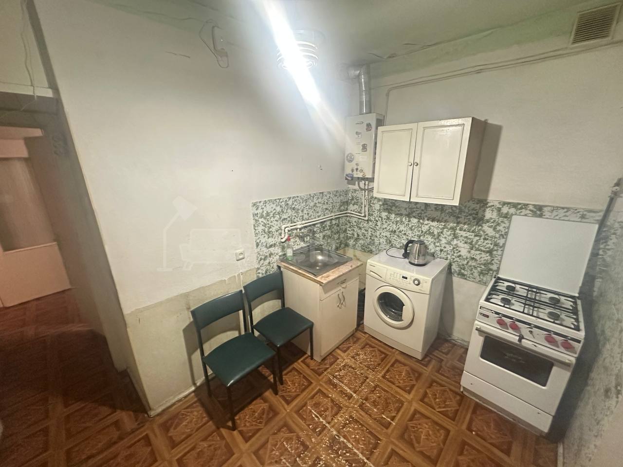 2 Սենյականոց Բնակարան Քարե Շենքում, 45քմ, 3/5 հարկ, Նորմալ Վիճակում, Կահավորված, Արևկող