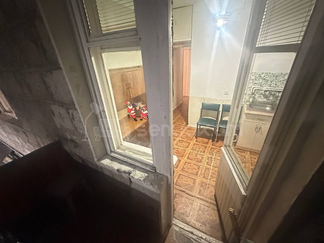 2 Սենյականոց Բնակարան Քարե Շենքում, 45քմ, 3/5 հարկ, Նորմալ Վիճակում, Կահավորված, Արևկող