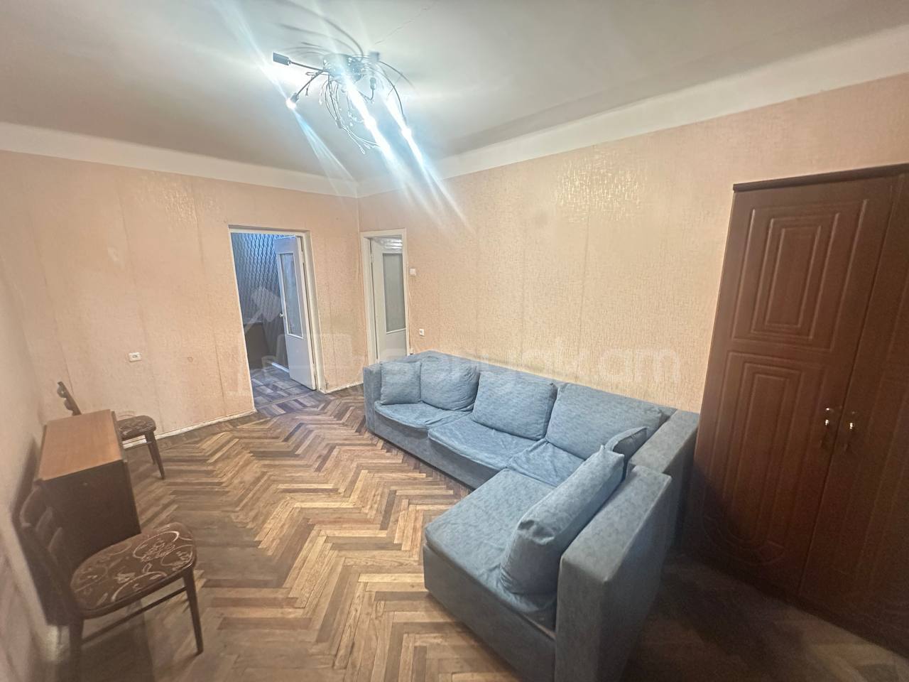 2 Սենյականոց Բնակարան Քարե Շենքում, 45քմ, 3/5 հարկ, Նորմալ Վիճակում, Կահավորված, Արևկող