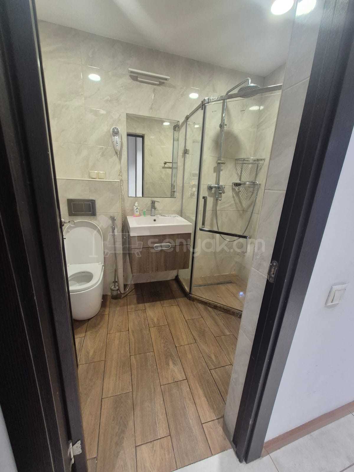 2 Սենյականոց Բնակարան Նորակառույցում, 50քմ, 4/15 հարկ, Դիզայներական Վերանորոգված