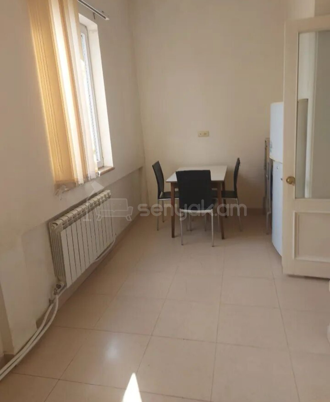 2 Սենյականոց Բնակարան Քարե Շենքում, 55քմ, 2/4 հարկ, Նորմալ Վիճակում, Կահավորված