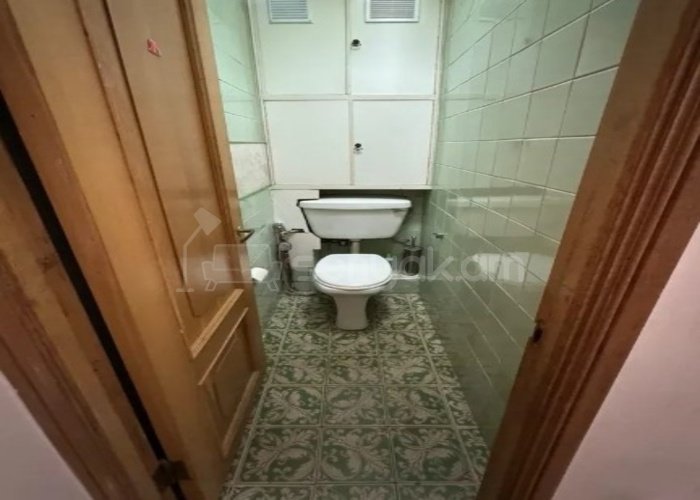 4 Սենյականոց Բնակարան Քարե Շենքում, 100քմ, 5/5 հարկ, Կոսմետիկ Վերանորոգված, Կահավորված, Արևկող