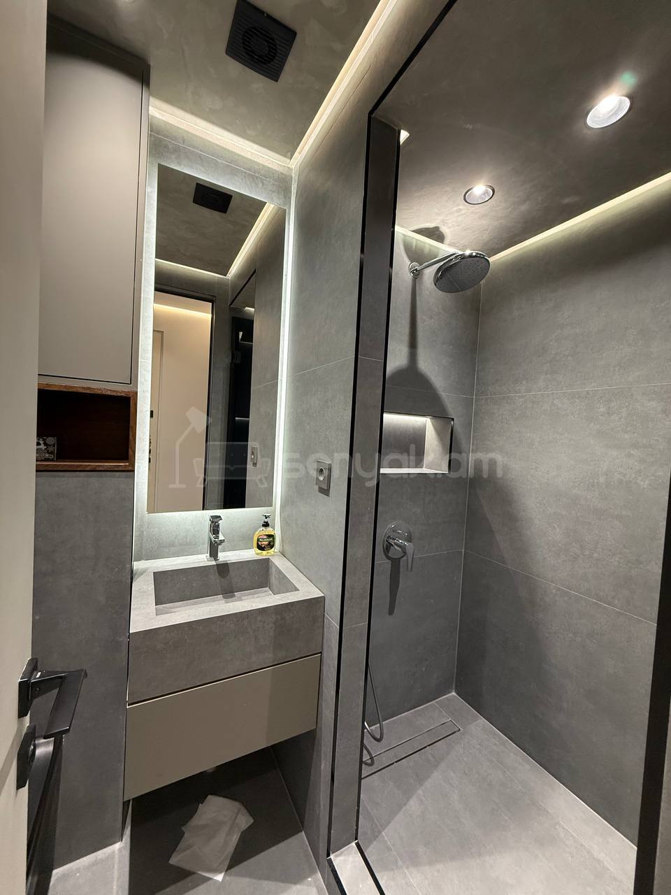 2 Սենյականոց Բնակարան, 40քմ, 16/16 հարկ, Դիզայներական Վերանորոգված, Կահավորված