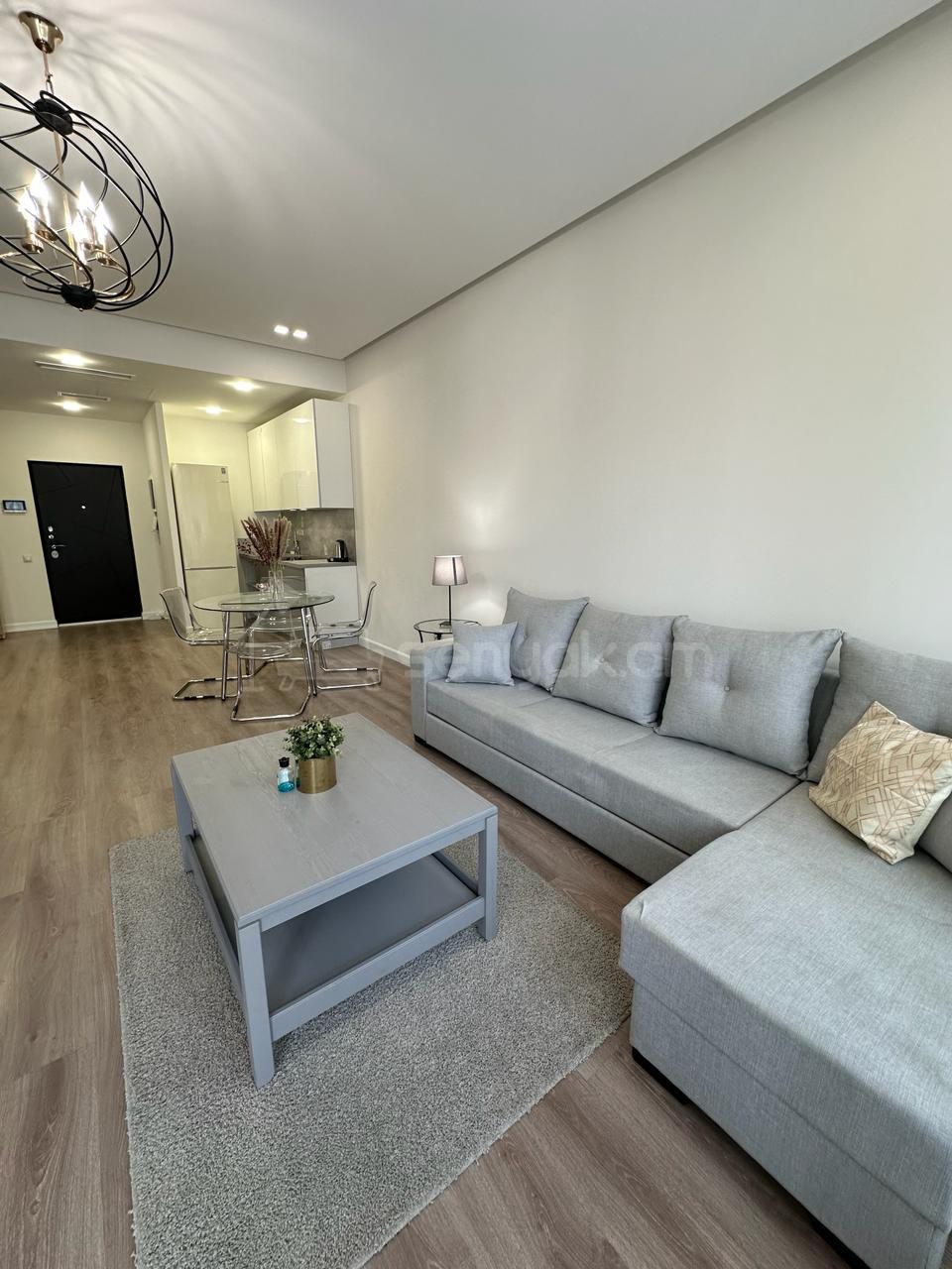 2 Սենյականոց Բնակարան Նորակառույցում, 75քմ, 3/5 հարկ, Դիզայներական Վերանորոգված, Կահավորված, Արևկող