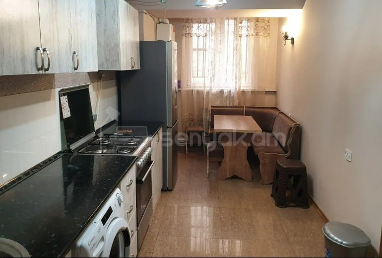 2 Սենյականոց Բնակարան, 65քմ, 2/9 հարկ, Կապիտալ Վերանորոգված, Կահավորված, Արևկող